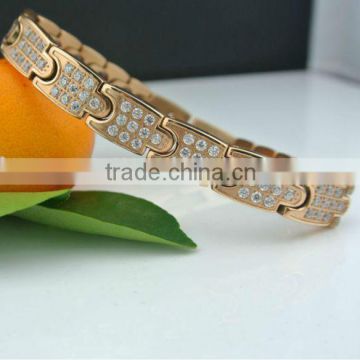 Fully crystal inlaying with 18K gold bracelet