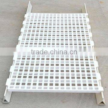 Plastic chicken Slat with supporting legs for chicken house