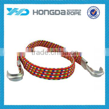 Flat elastic rope with metal hooks