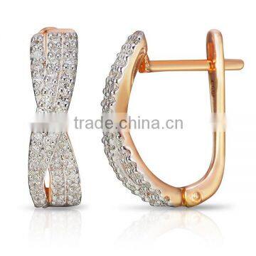 14K Rose gold earring with diamonds
