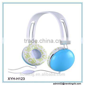 Fashionable design and good sound stereo headphone with mic