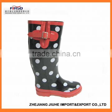 2014 Fashio women's rubber rain boots with dot pattern