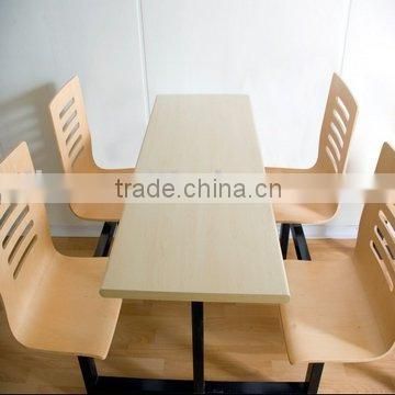 inside living container (Dining table)