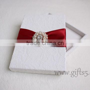 Personalized wedding invitations boxes