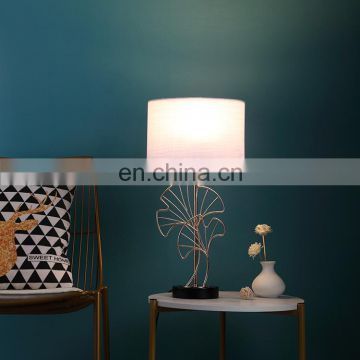 Ginkgo leaf shape creative iron base gold unique office desk lamps with fine linen lampshade