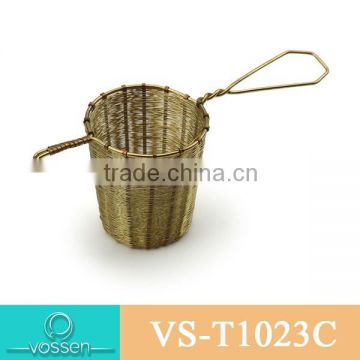 Teapot shaped tea accessory