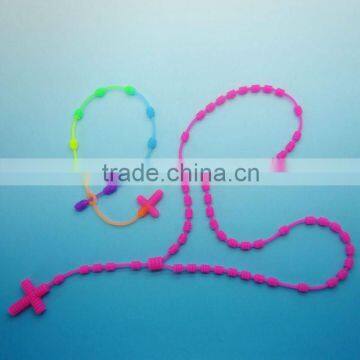 Eco-friendly Newest promotional soft cheap fancy necklaces