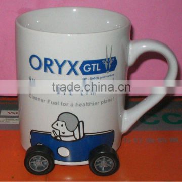 Novelty porcelain coffee mugs and cups with wheels for promotion