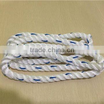 Twist polyester rope with UV protection