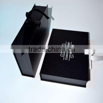 Large Folding black Cardboard Boxes Flat Pack With Logo Black Stamping Ribbon Closure For Handbag