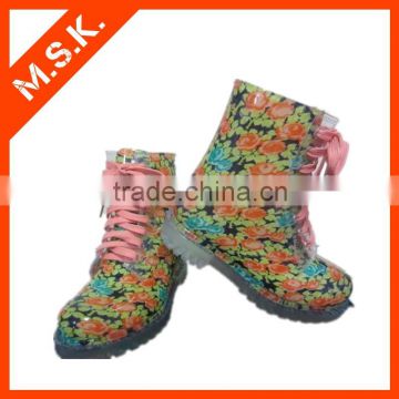 Latest Design Transparent Lace Up Rain Boot With Flower