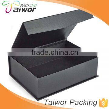 Custom Black Rigid Magnetic Closure Gift Box Wholesale