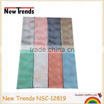 Young girl flower printing cotton scarf