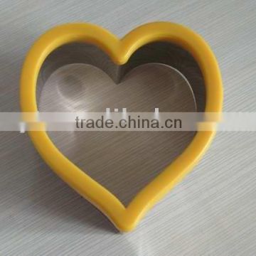 Heart-Shaped Cookie Cutter With Plastic Handle