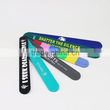 Popular custom logo silicone wholesale slap bracelets