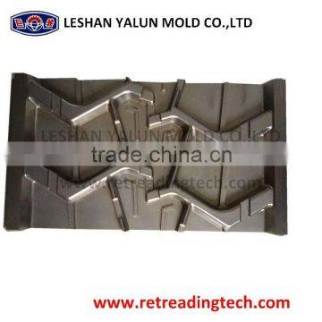 Aluminum flat tread mould