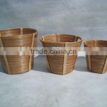 willow basket in home&garden