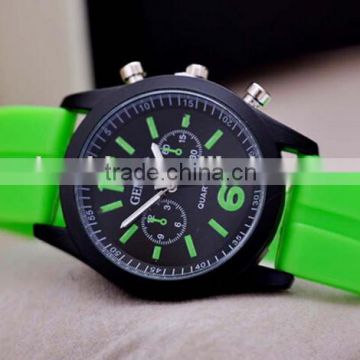 Trendy fashion style silicone men wristwatch