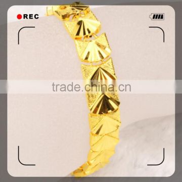 fashion high materialcooper plating gold custom bracelet