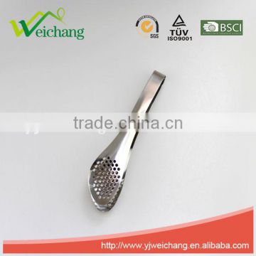 WCE7077 Stainless Steel Locking Kitchen Tongs Food Tong with holes Good silver kitchenware