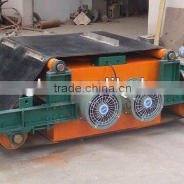 Suspension wind cooling self cleaning electromagnetic separator