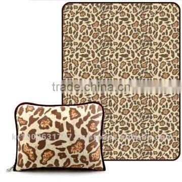 Cushion Leopard pattern blanket K7