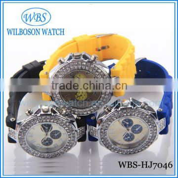 Fashion silicone strap quartz hot diamond ladies watch
