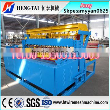 Factory price welding fence machine /welding wire mesh fence machine made in China