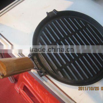 wood handle cast iron pan