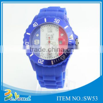 Made in China fashion cheap custom made men women wrist silicone quartz watches