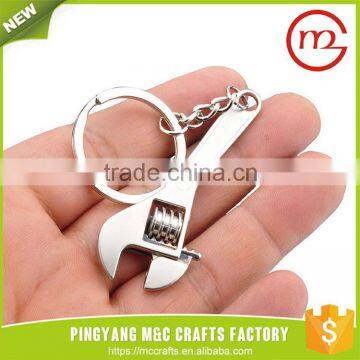 Wholesale new design cheap promotional heart-shaped keychain