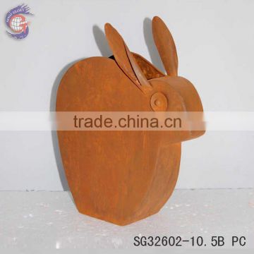 Crafts of rusty metal rabbit home decoration