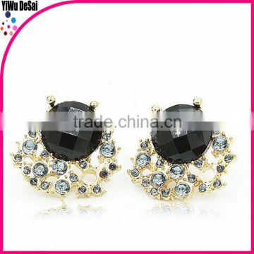new model earrings Cut gem diamond diamond stud earrings small earrings