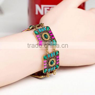 Free sample 2016 new design gold tone hamsa bracelet