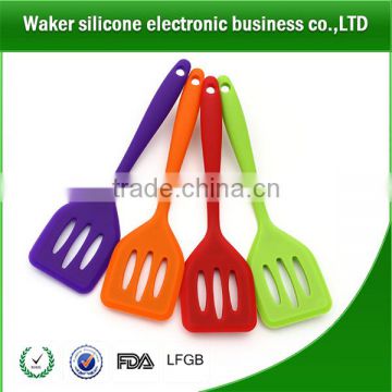 wholesale colorful Silica leakage shovel, plastic slotted spatula&spoon silicone spatula Silicone spetula kitchenware factory