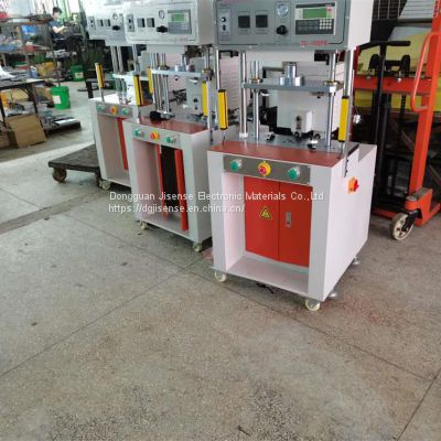 Low voltage injection molding machine for circuit board