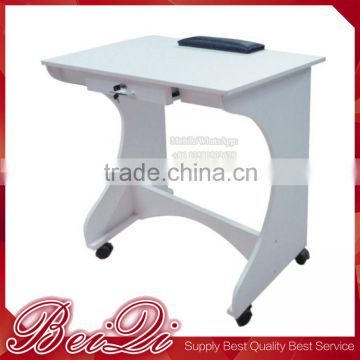 Factory Price Moveble Nail Table with Four Wheels