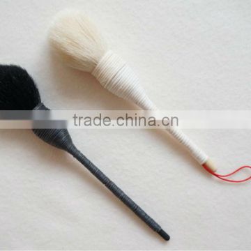Black rattan makeup brush