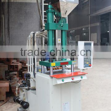 Beach table top injection molding machine
