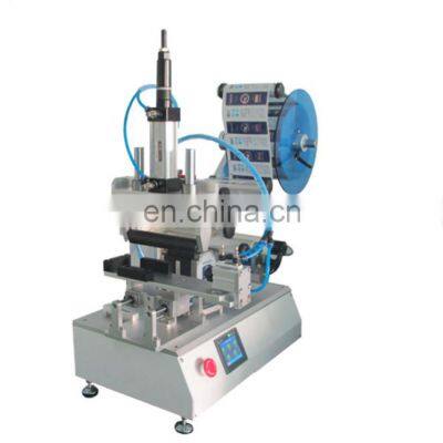 anyone can use  semi automatic square labeling machine  for square bottles