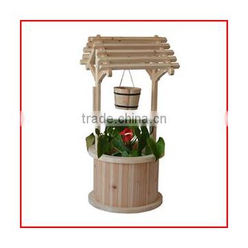 Decorative Wishing Well with Small Flower Pot
