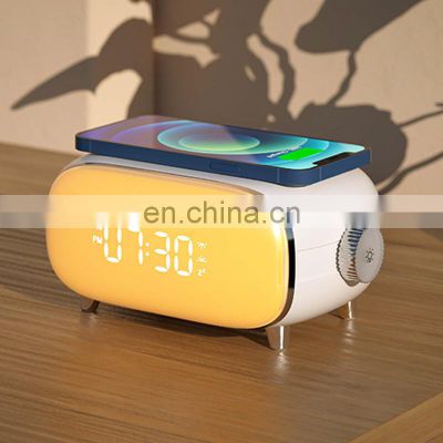 Red Wake Up Electronic Programming Timing High Quality Pretty Digital Lamp Alarm Clocks With Wireless Charging For Kids