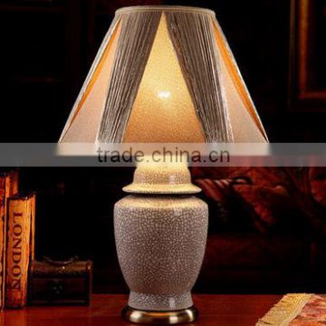 Handpainted flower porcelain ceramic luxury table lamp with wood base                        
                                                Quality Choice