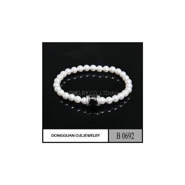 B692 Exquisite Jewelry Designs Adjustable Plastic Pearl Love Bracelet