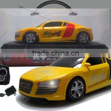 1:18 4CH R/C CAR WITH LIGTH AND MUSIC BATTERY INCLUDED