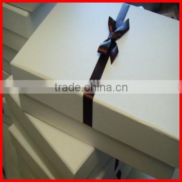 Popular Useful luxury white Wedding Dress Box with ribbon