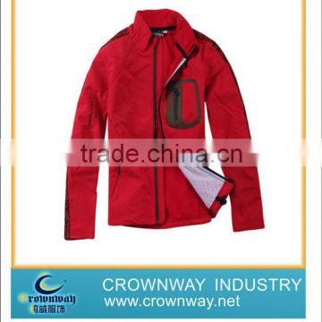 Womens soft shell jacket with exterior seam taping pocket and woolened sleeves side