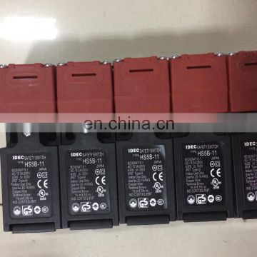 China Wholesale Guoxin HS5B-11 Standard IP67 Rated AC 15V Dual Contact Safety Interlock Switches