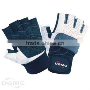 Wrist wraps weight lifting gloves