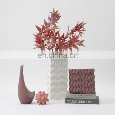 Modern Nordic Ceramic Handmade Home Decoration Luxury Flat Square Wavy Flower Vase